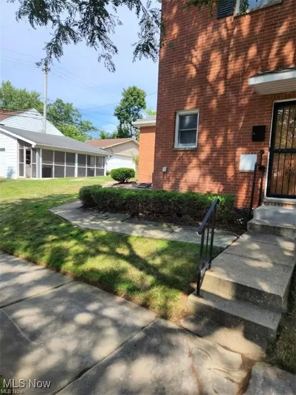 Shaker Heights, OH 44120,16805 Scottsdale BLVD