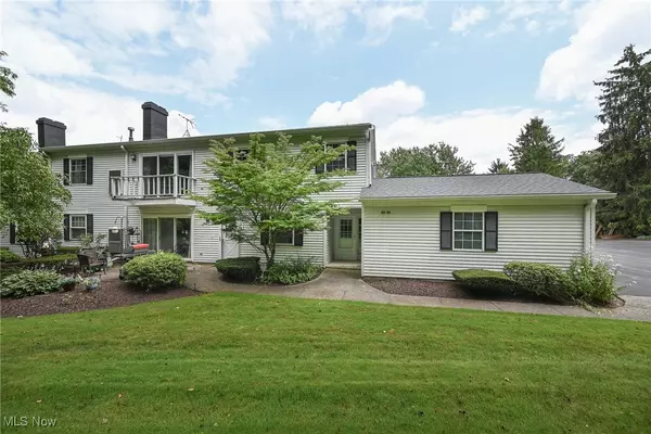 Chagrin Falls, OH 44023,17672 Eastbrook TRL