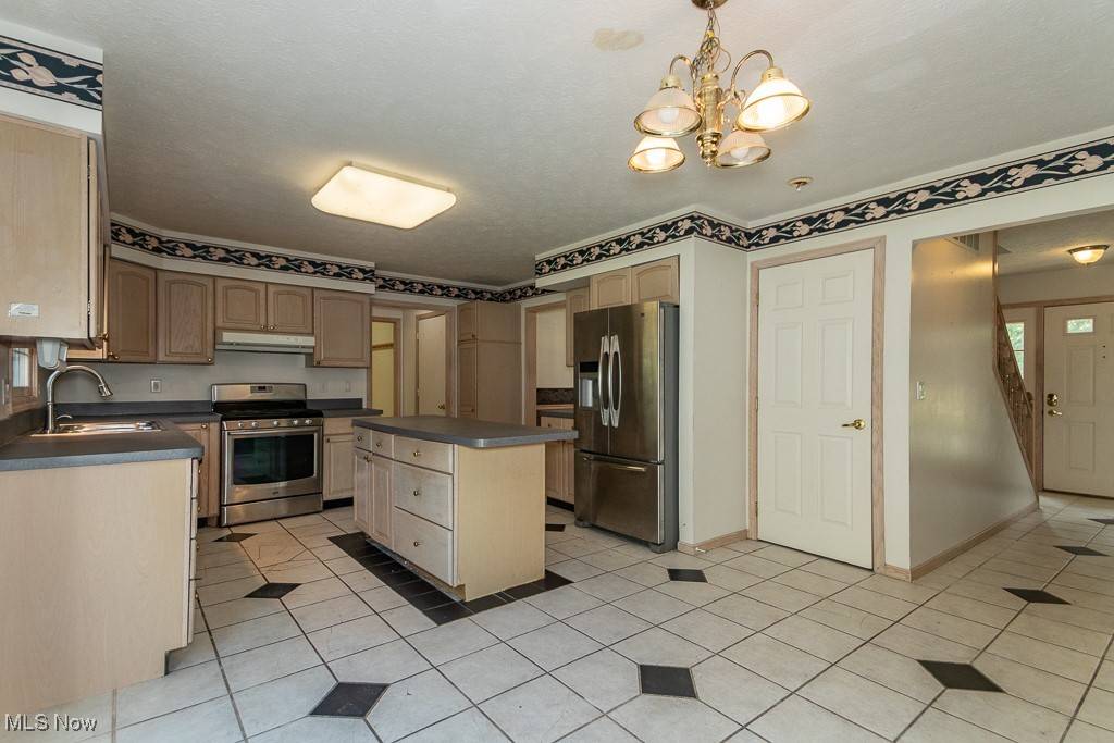 Mentor, OH 44060,6950 Kathleen DR