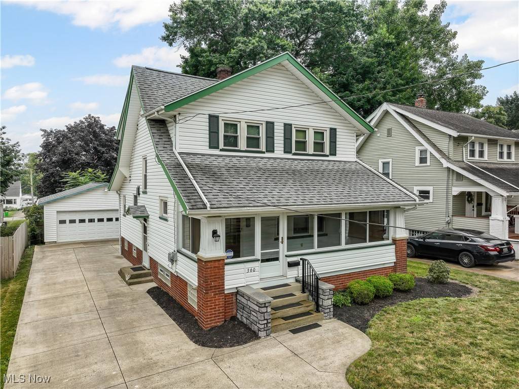 360 E Tuscarawas AVE, Barberton, OH 44203