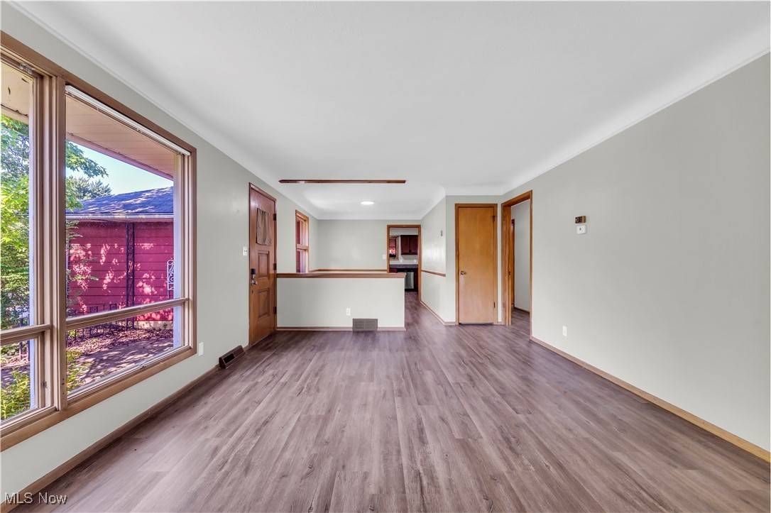 Parma, OH 44134,3460 Hetzel DR