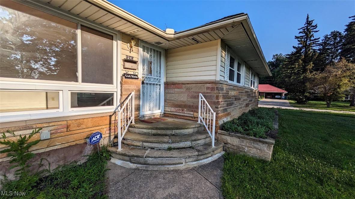 Richmond Heights, OH 44143,523 Harris RD