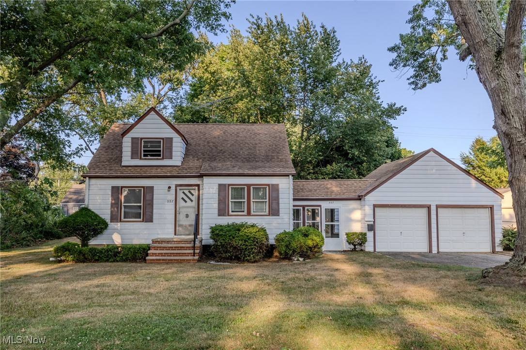 997 Mohegan TRL, Willoughby, OH 44094