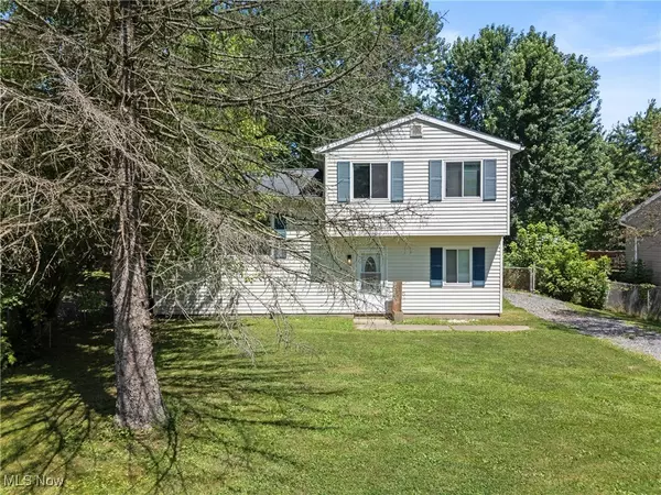 9026 Store DR, Windham, OH 44288