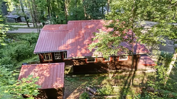 Bowerston, OH 44695,6090 Revere RD SW