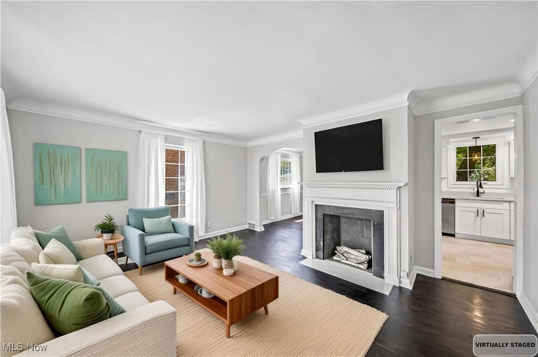 Euclid, OH 44123,130 Sunnycliff DR