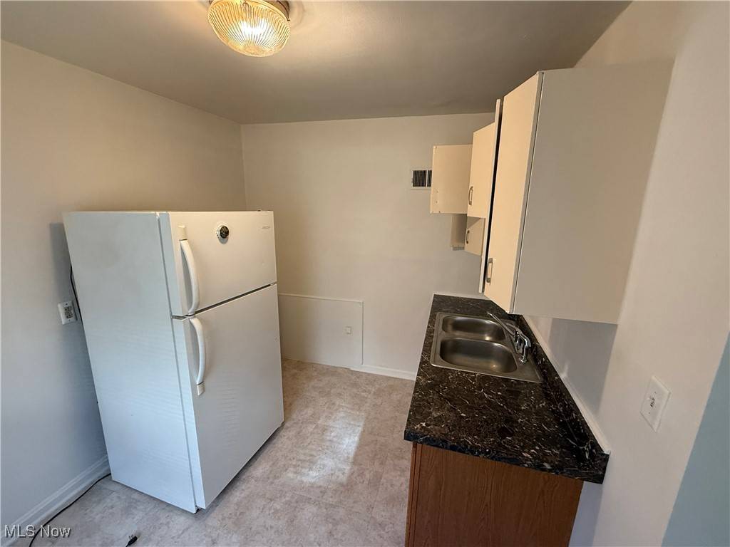 Euclid, OH 44123,21250 Crystal AVE #1