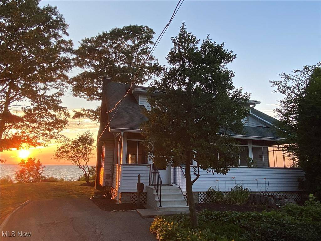 5452 Woodside RD, Mentor On The Lake, OH 44060