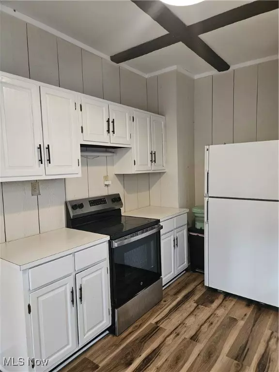 Akron, OH 44302,166 Marvin AVE