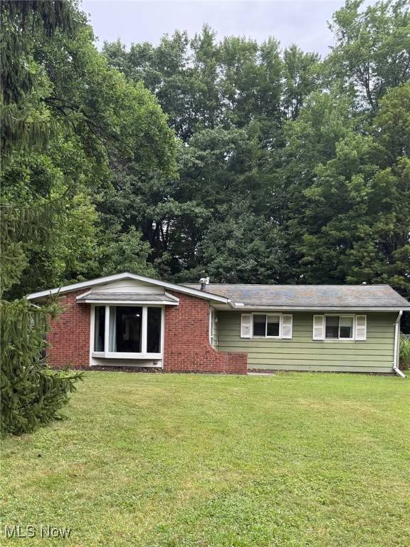 1053 Thistleridge DR, Macedonia, OH 44056