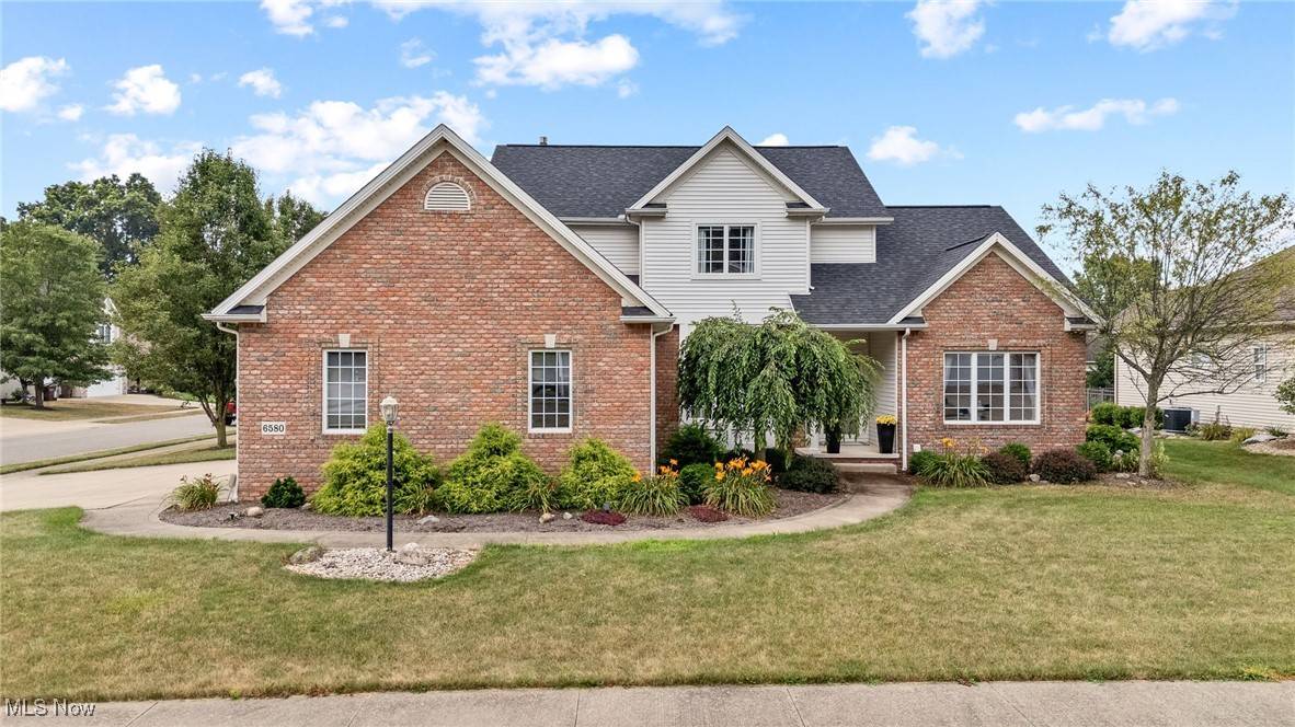 6580 Donelson CIR NW, Canton, OH 44708