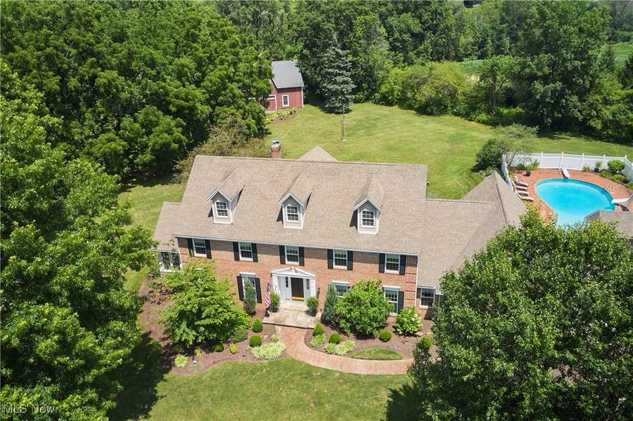 1405 Foxchase DR, Akron, OH 44333