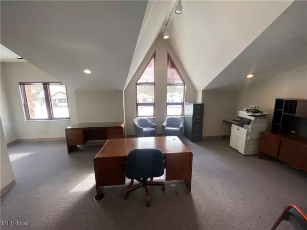 Seven Hills, OH 44131,320 Orchardview RD