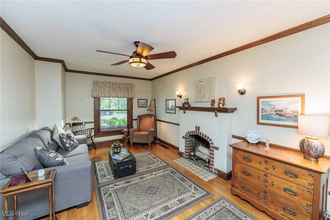 Bay Village, OH 44140,381 Glen Park DR