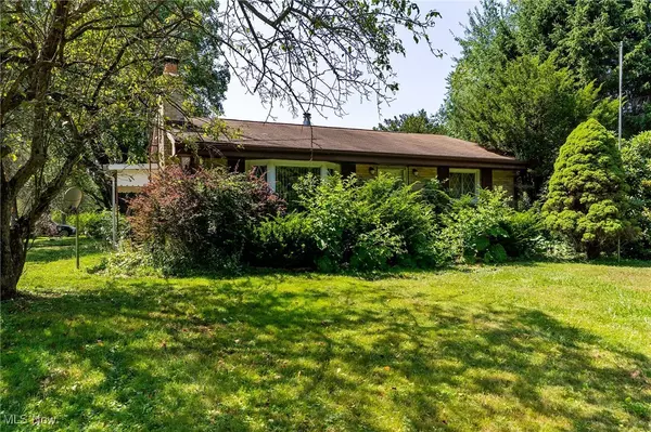 Andover, OH 44003,6677 Morningview DR