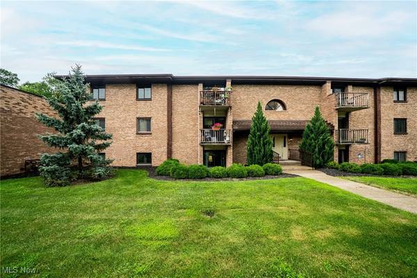550 Tollis #105, Broadview Heights, OH 44147