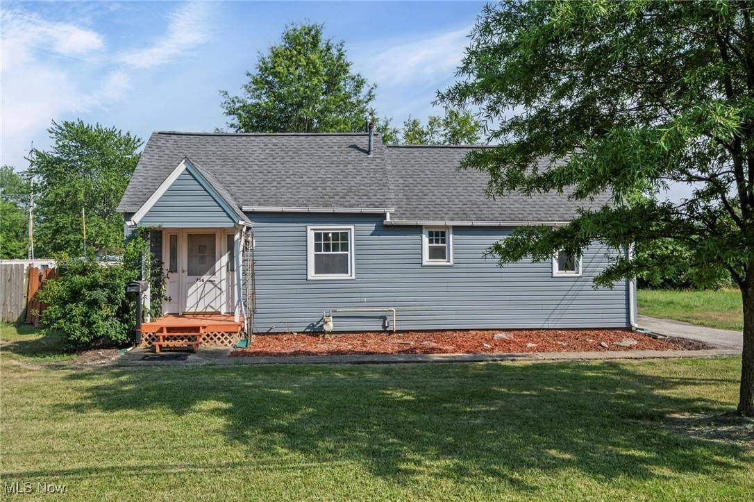 756 Infirmary RD, Elyria, OH 44035