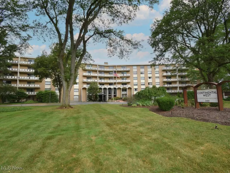 3400 Wooster RD #405, Rocky River, OH 44116