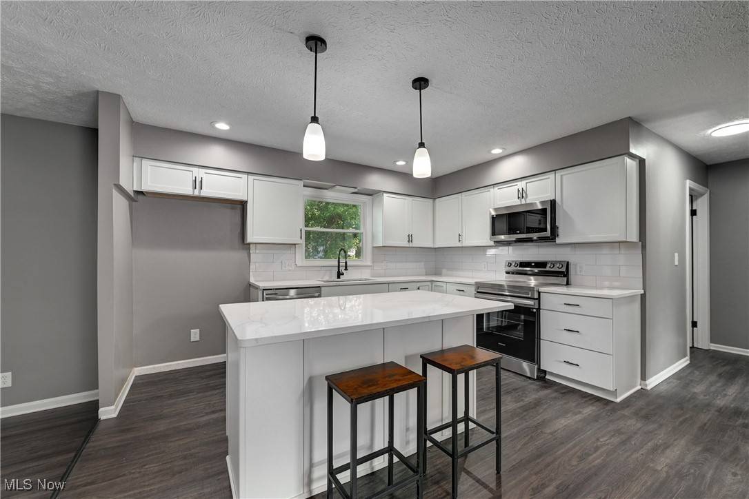 Vermilion, OH 44089,4829 Woodview DR