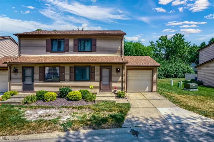 868 Gino LN, Cleveland, OH 44109