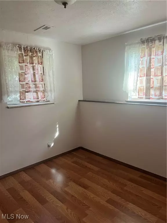 Warrensville Heights, OH 44128,23017 Mccann ST