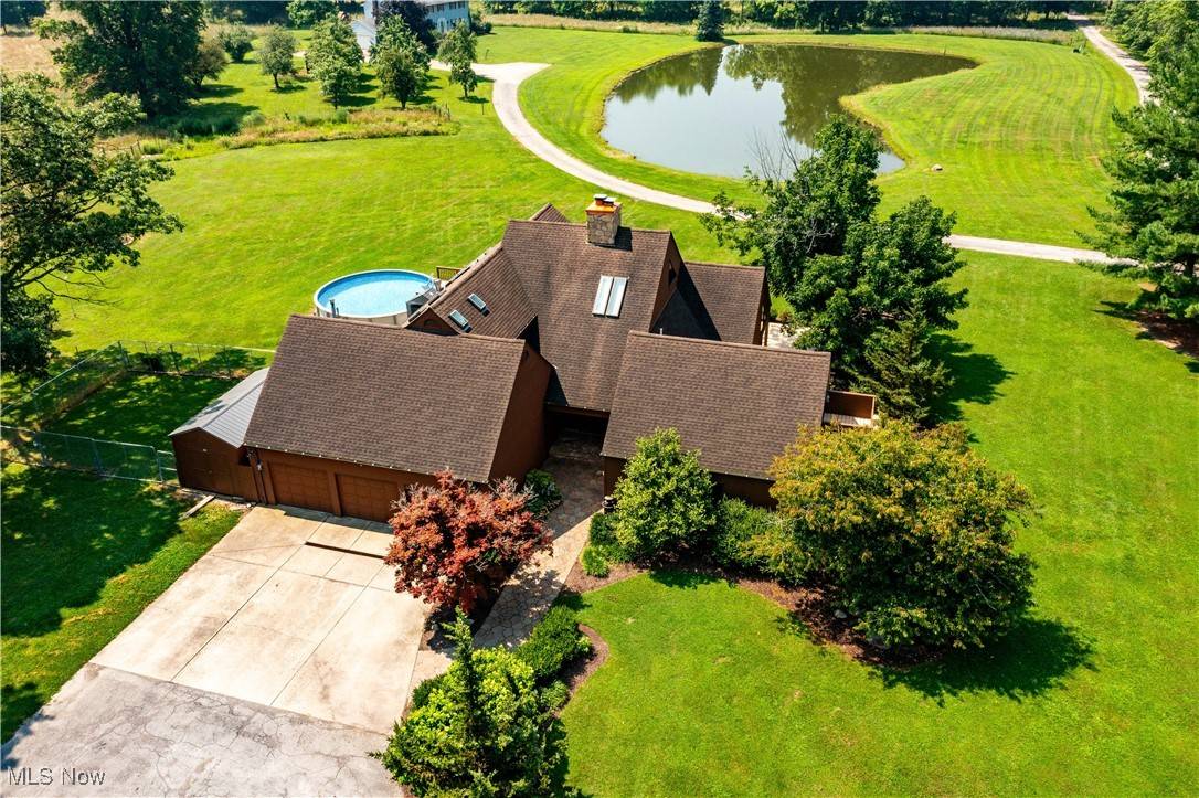 40163 Banks RD, Grafton, OH 44044