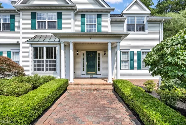 Chagrin Falls, OH 44022,512 Woodland CT