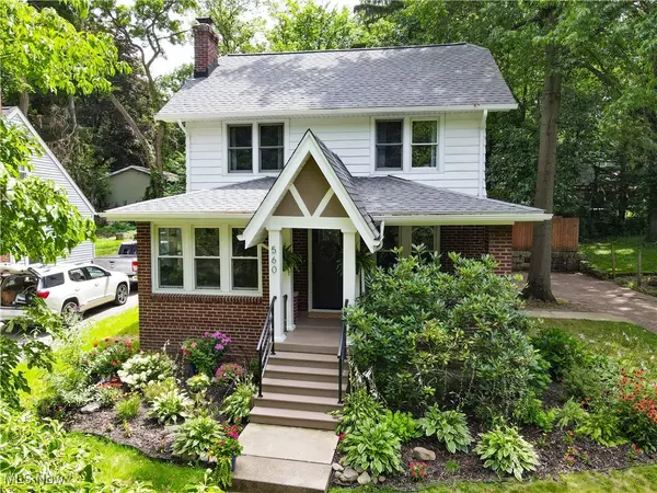 Akron, OH 44303,560 Malvern RD