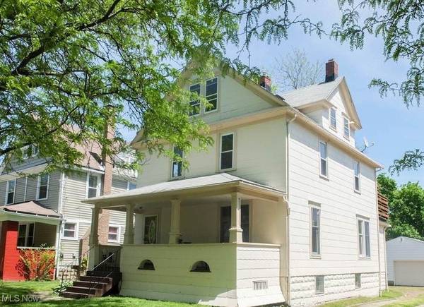 63 Grand AVE, Akron, OH 44303