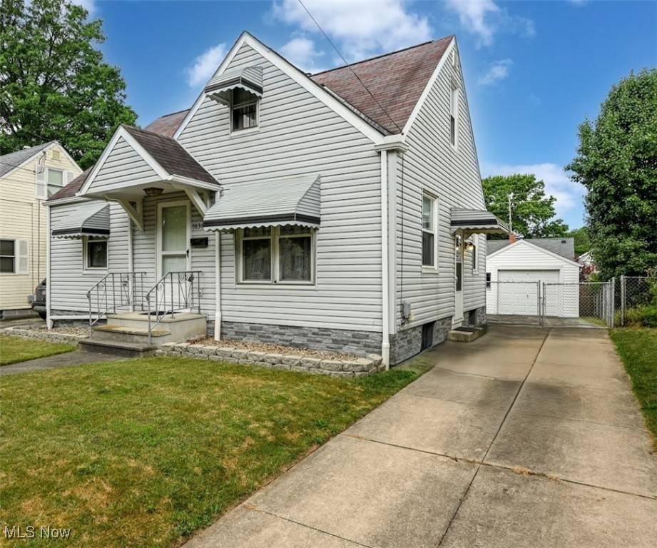 1636 Redwood AVE, Akron, OH 44301