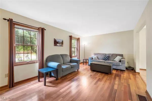 Strongsville, OH 44136,15033 Wilmington DR