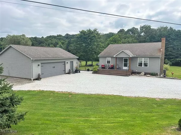 14157 Lisbon ST NE, Paris, OH 44669