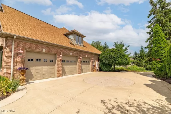 North Canton, OH 44709,1542 Alexandria Pkwy SE