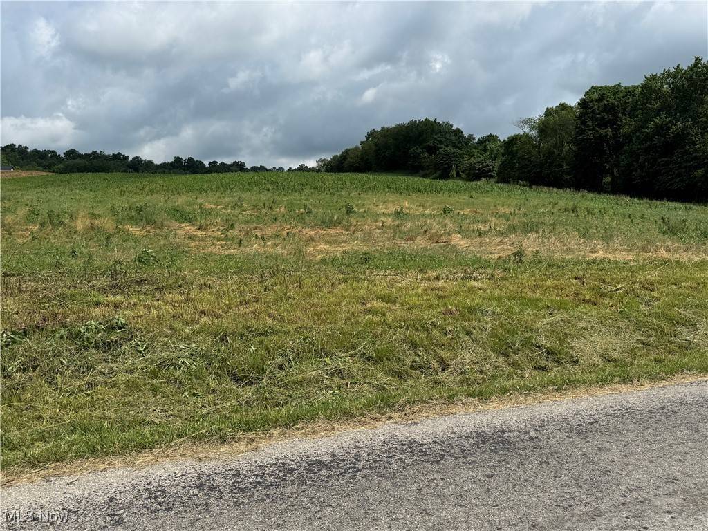 Dunker RD, Baltic, OH 43804