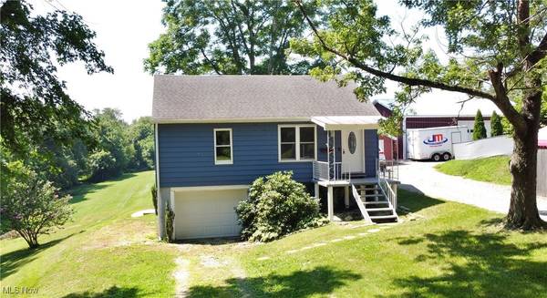 2660 Ridge RD, Zanesville, OH 43701