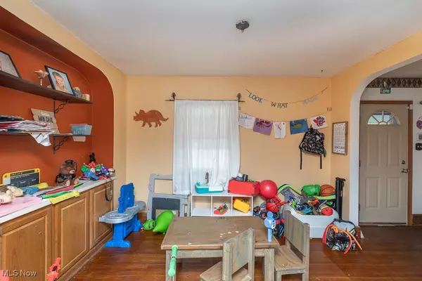 Akron, OH 44310,1251 Sawyer AVE