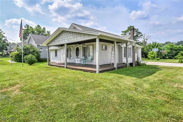 Ravenna, OH 44266,821 Cleveland RD