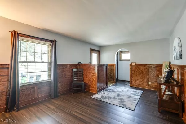 Massillon, OH 44646,906 17th ST NE