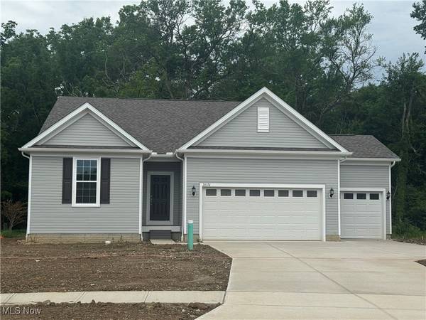 26374 Sunset DR, Olmsted Twp, OH 44138