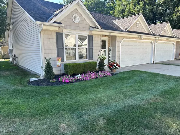 728 Rivers Edge LN, Painesville, OH 44077