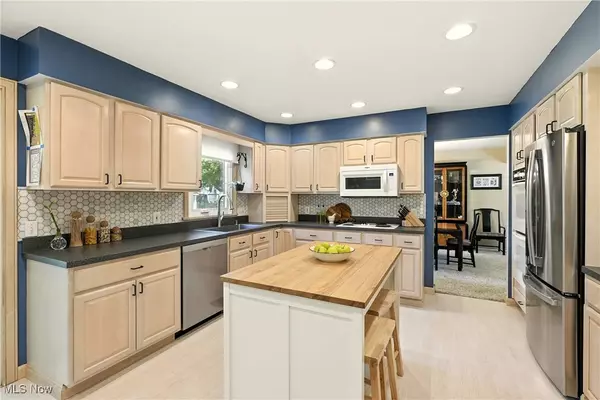 Fairlawn, OH 44333,420 Cabot DR