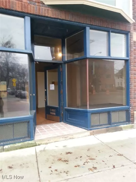 Cleveland, OH 44113,13006 Larchmere BLVD #EAST