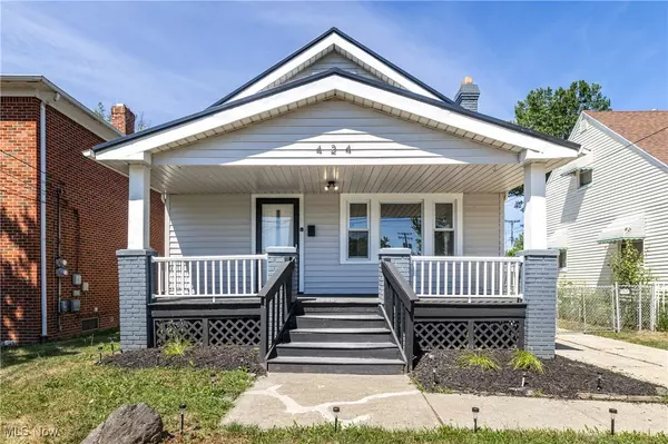 424 E 200th ST, Euclid, OH 44119