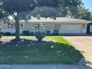 215 James ST, Columbiana, OH 44408