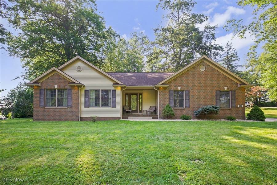 670 Dalton Fox Lake RD, Dalton, OH 44618