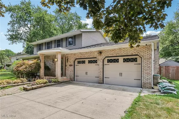 Uniontown, OH 44685,2424 Lyndon DR