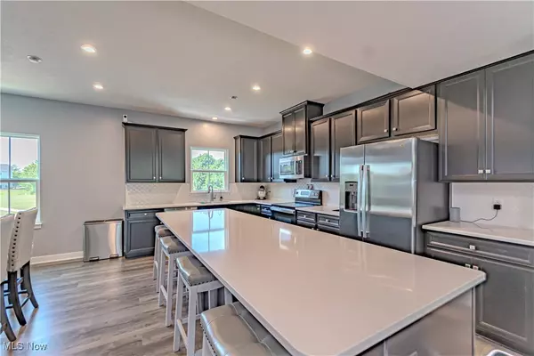 Louisville, OH 44641,344 E Reno DR