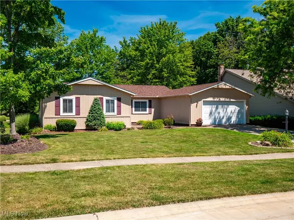 13638 Tradewinds DR, Strongsville, OH 44136