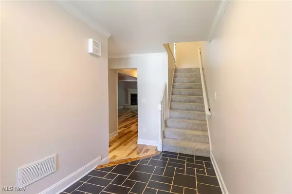 Hudson, OH 44236,2219 Fairway BLVD