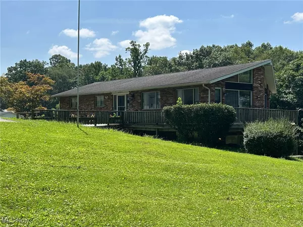 Marietta, OH 45750,169 Morris Loop RD